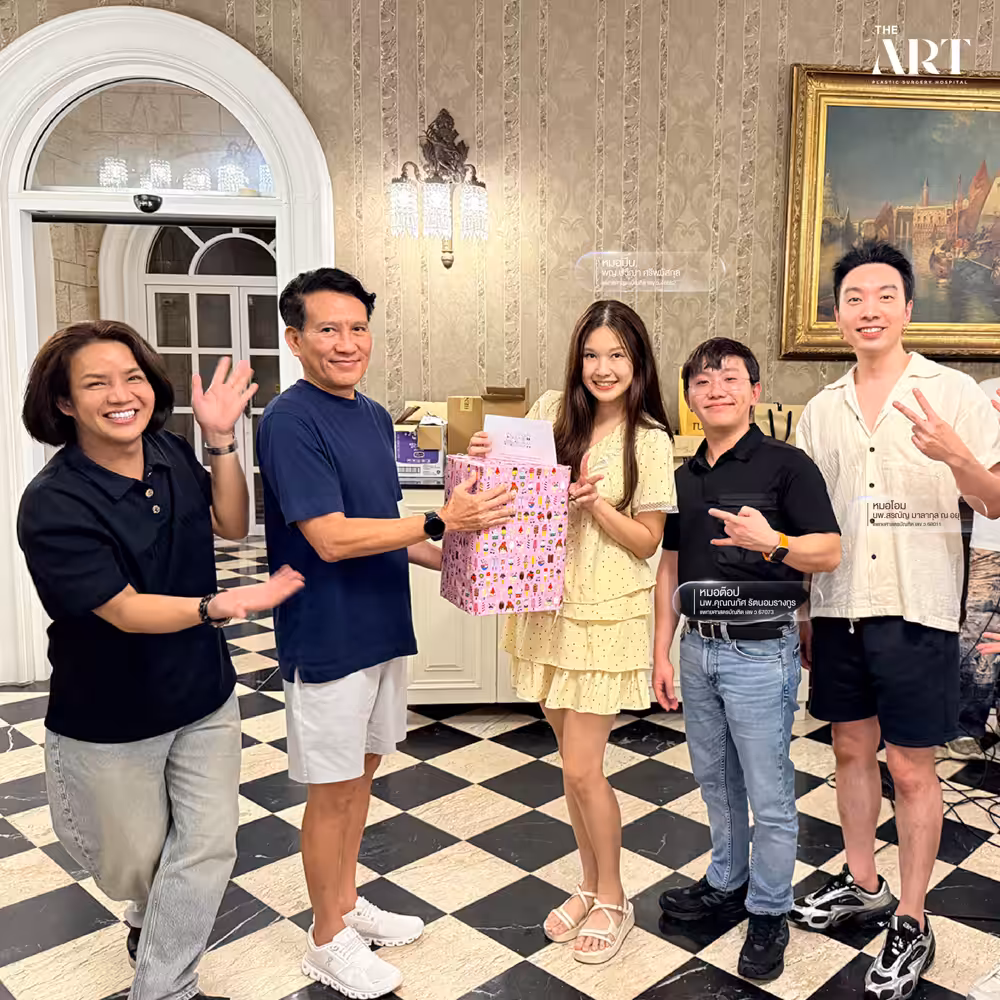 ทีมแพทย์ The Art Clinic สนุกสนานกับกิจกรรมบัดดี้ใน Outing พัทยา สร้างความสัมพันธ์ทีม