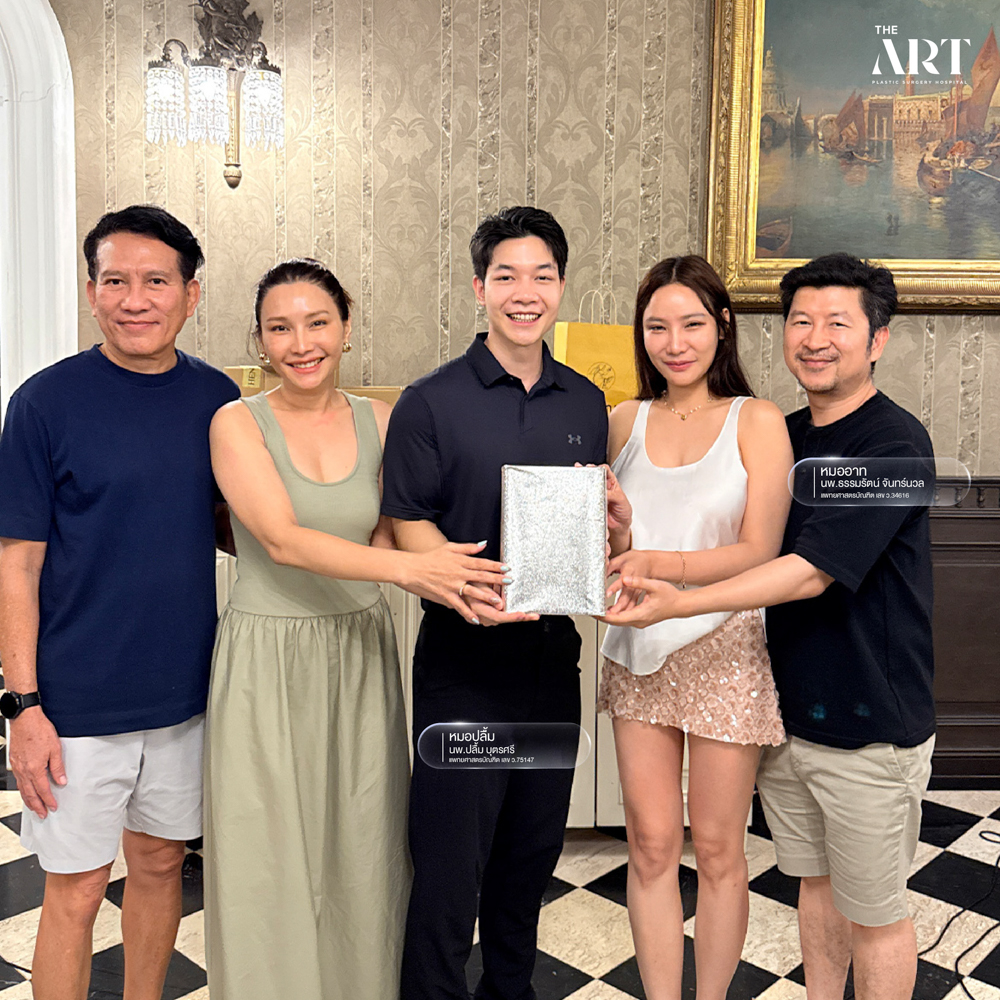 ทีมแพทย์ The Art Clinic สนุกสนานกับกิจกรรมบัดดี้ใน Outing พัทยา สร้างความสัมพันธ์ทีม