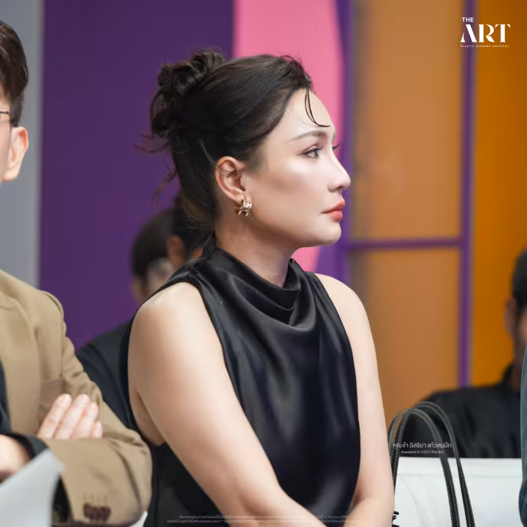 คุณจ๋า Assistant V-CEO The Art Hospital ร่วมรับฟังประสบการณ์ผู้เข้ารับบริการ